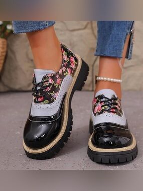 Floral Contrast Platform Oxfords - Black & Pink